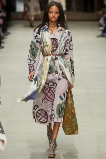 Burberry Prorsum tiba / mangsa 2014 | Minggu Fashion London