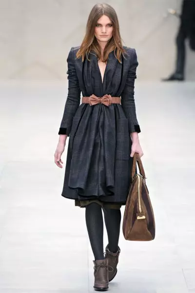 Burberry Fall 2012 | ลอนดอนแฟชั่นวีค