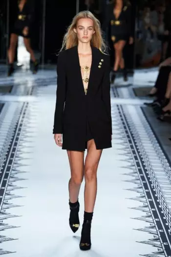 Versus Versace zet de toon voor het voorjaar van 2015 met Anthony Vaccarello