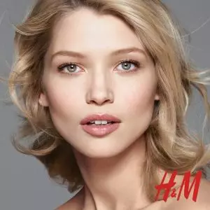 Arlenis Sosa + Hana Jirickova Stun fir H&M Beauty