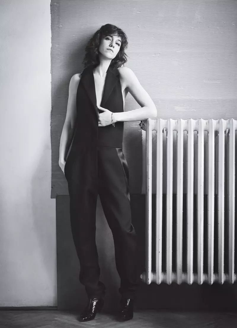 Charlotte Gainsbourg spiller hovedrollen i InStyle Magazines juliutgave