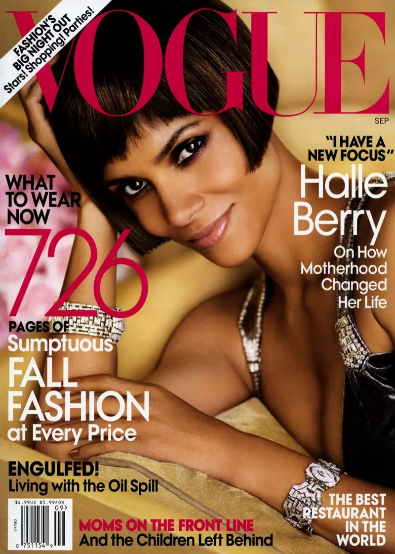 Halle Berry đã xuất hiện trên trang bìa Vogue tháng 9 năm 2010. Nữ diễn viên từng đoạt giải Oscar đã xuất hiện trên hai trang bìa.