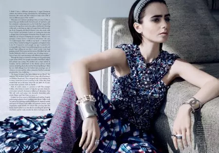 Lily Collins Pozas en Ŝia Plej Eleganta Pafo Ankoraŭ por BAZAAR Aŭstralio