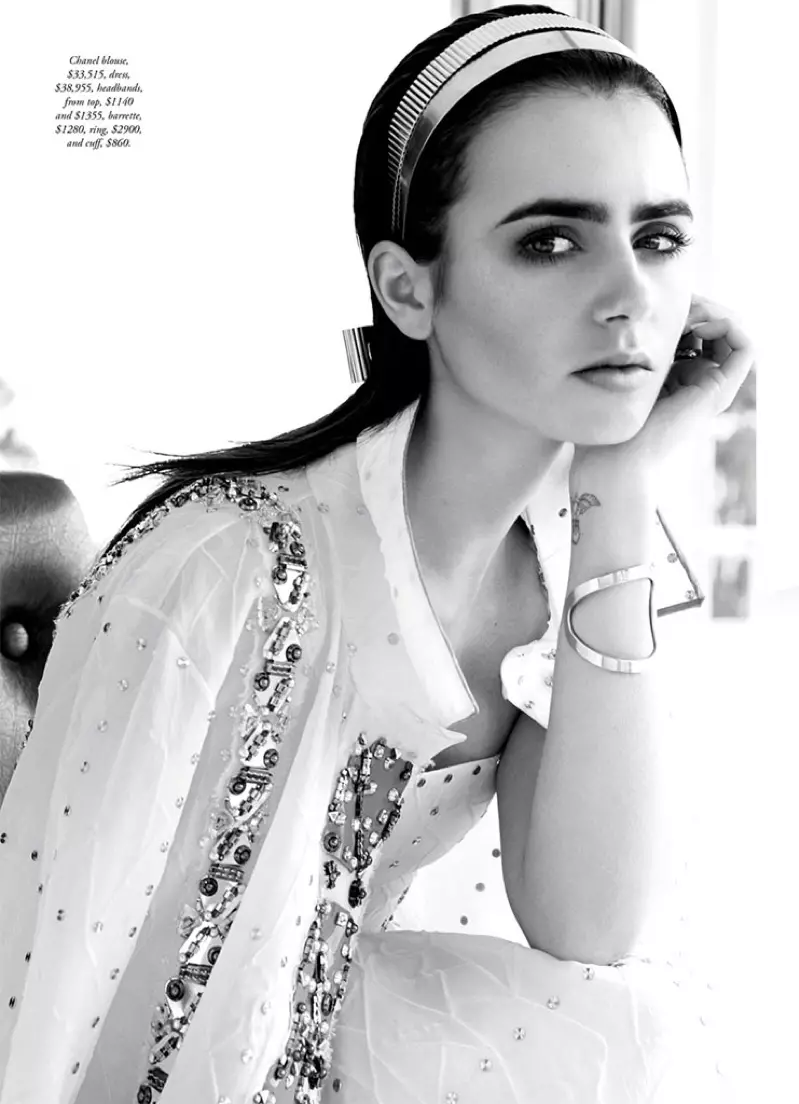 Lily Collins wọ Chanel headbands, imura ati ọṣọ blouse ninu awọn fọtoyiya