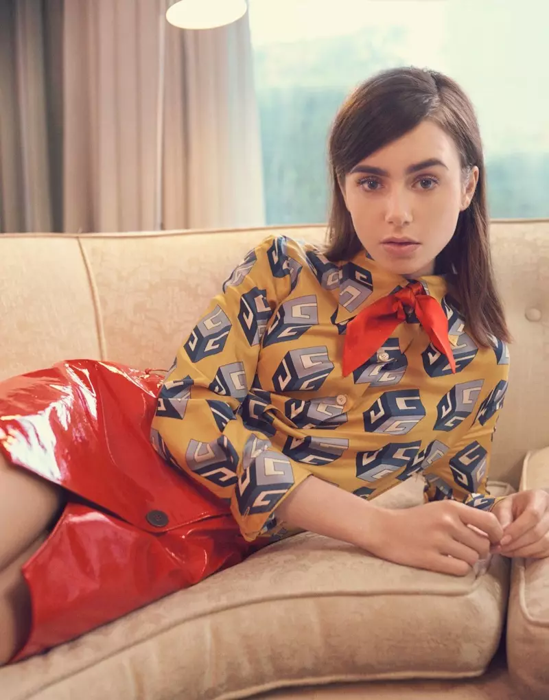 Lily Collins omamlja v Statement Prints za The Edit