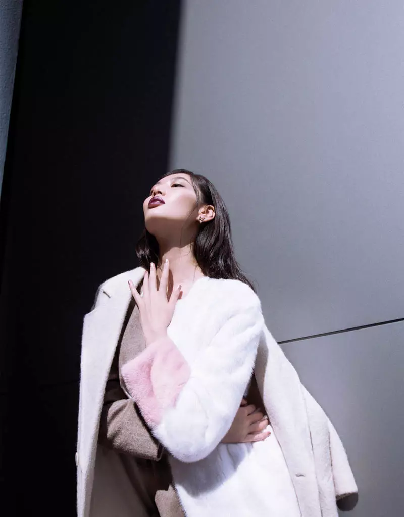 Bonnie Chen Dons Coats פֿאַר Stockton Johnson אין Grazia