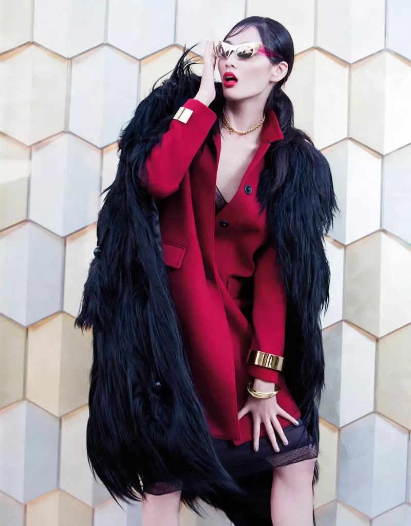 Bonnie Chen Dons Coats para Stockton Johnson em Grazia