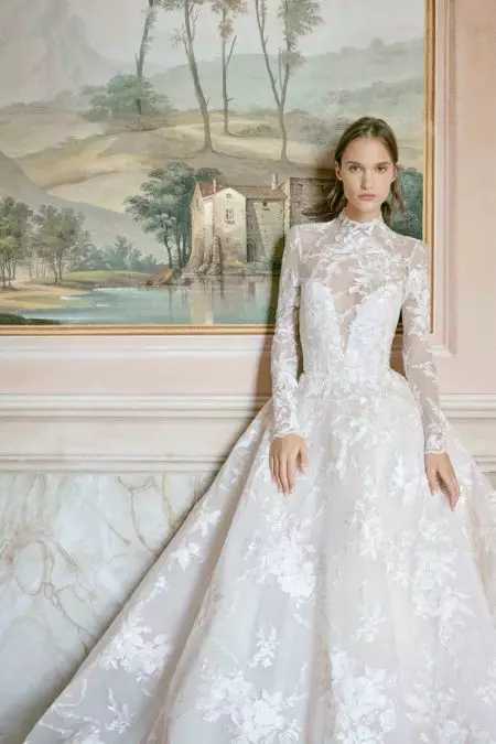 Mifalia amin'ny akanjon'i Monique Lhuillier Bridal 2020