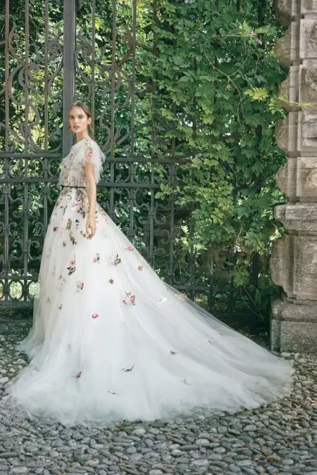 Déixate arrastrar cos vestidos de noiva de Monique Lhuillier para o outono de 2020