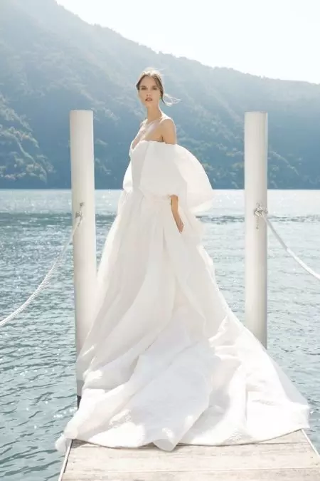 穿上 Monique Lhuillier Bridal 2020 秋季連衣裙