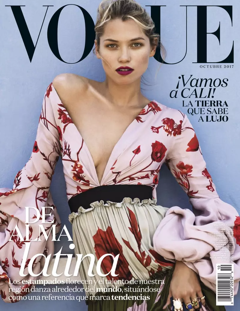 Хана Йиричкова в платьях с красочными принтами для Vogue Mexico