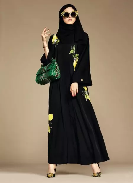 Dolce & Gabbana 推出首个 Hijab & Abaya 系列