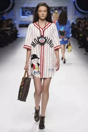 Moschino 2015 წლის შემოდგომა/ზამთარი