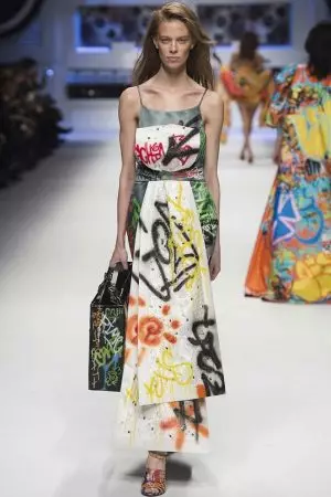 Moschino 2015 წლის შემოდგომა/ზამთარი