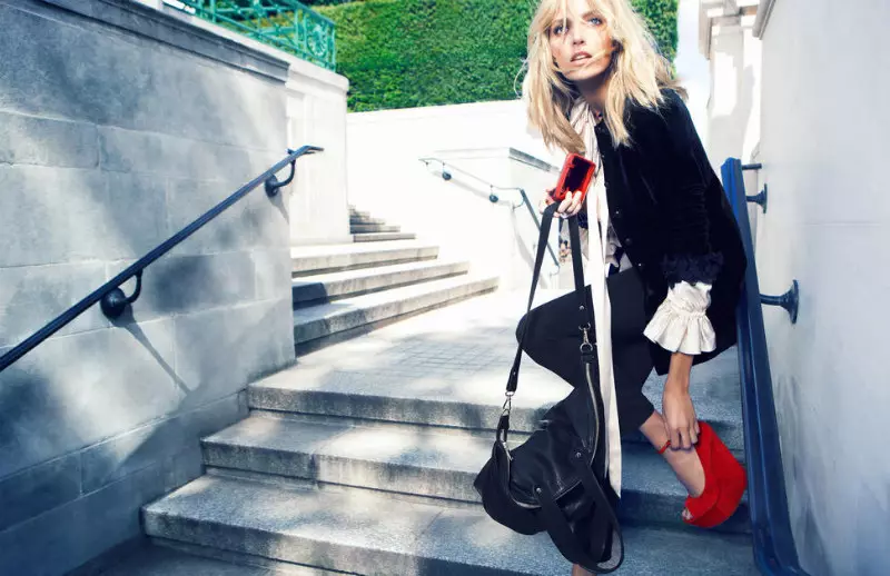 Kurt Geiger Fall 2011 ව්‍යාපාරය සඳහා Anja Rubik