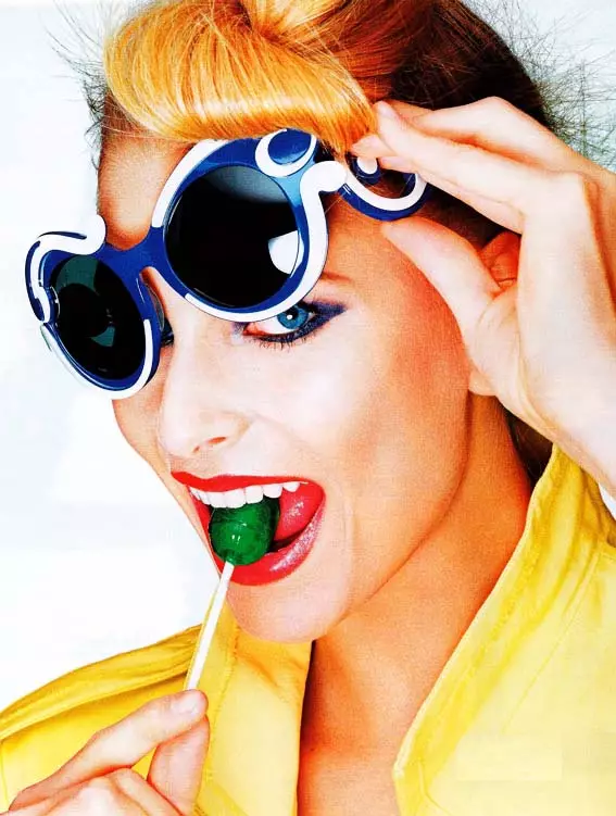 Hana Soukupova per Elle Italia aprile 2011 di Alexei Hay