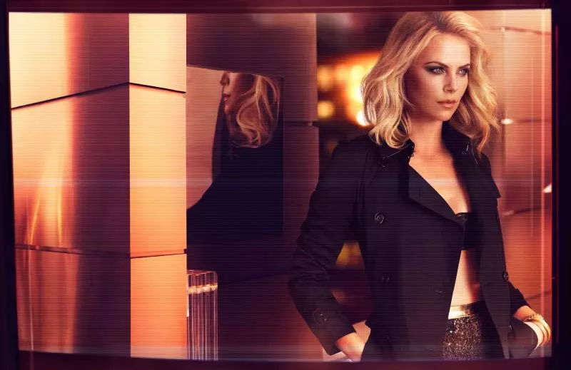 Tá Charlize Theron ag mealladh do shoot InStyle Meitheamh ag Michelangelo di Battista