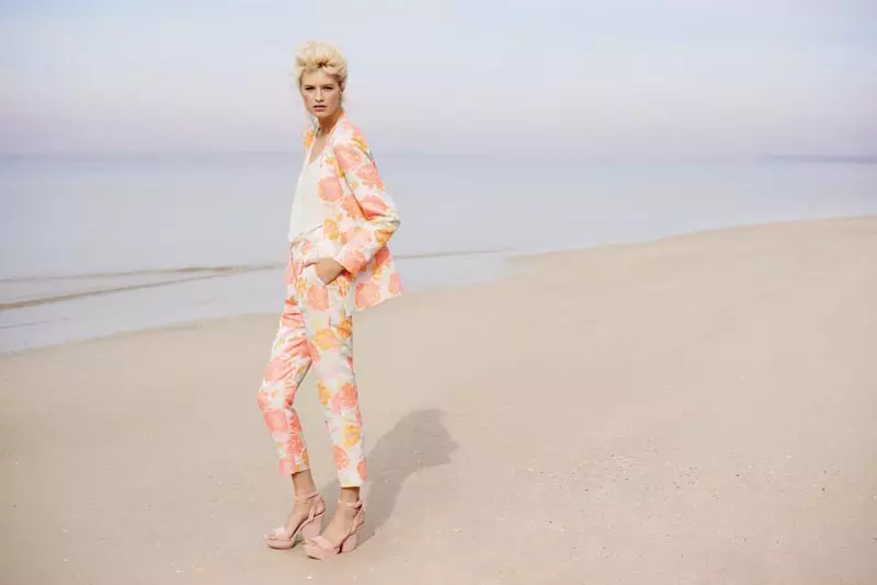 Krystal Glynn Hits the Beach para sa Thurley's Spring 2012 Campaign ni David Mandelberg