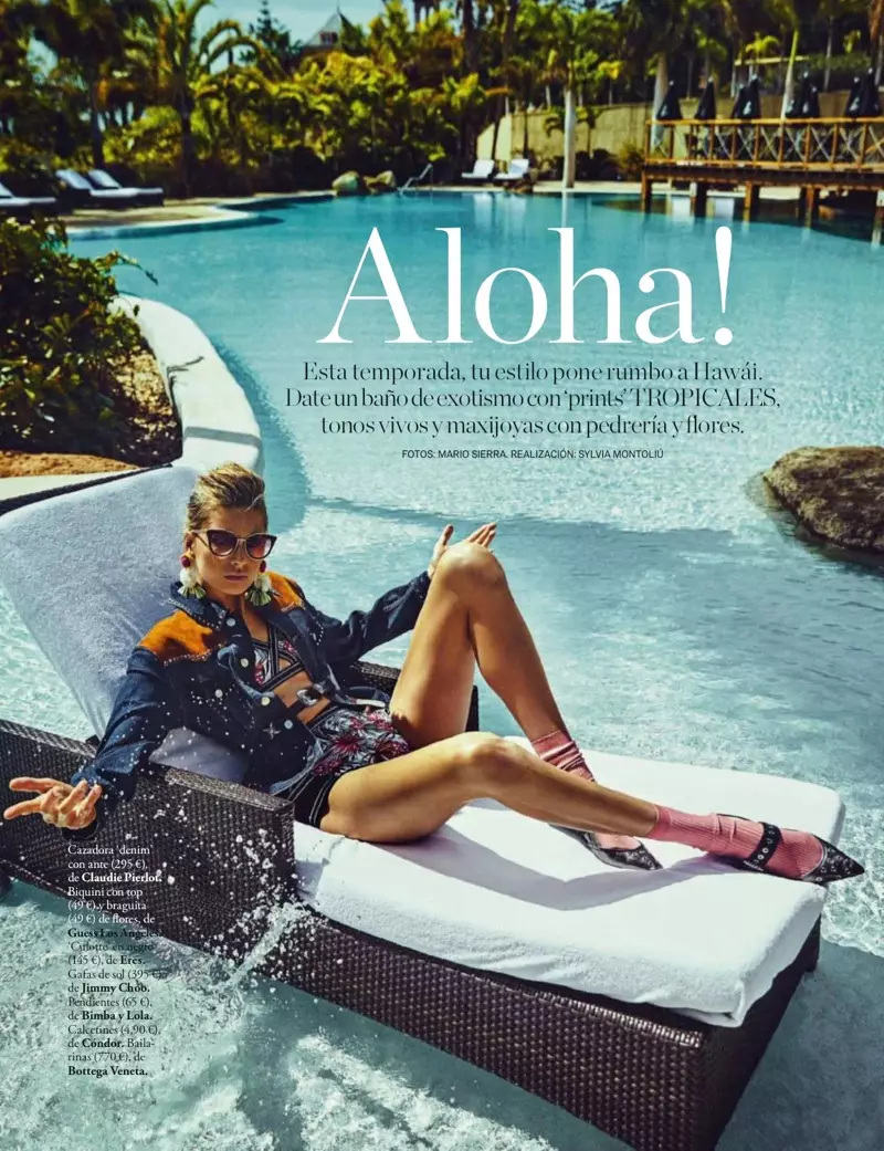 Hana Soukupova pose en maillot de bain tropical pour ELLE Espagne