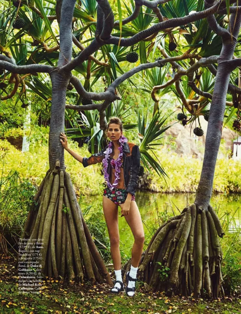 Hana Soukupova posa in costume da bagno tropicale per ELLE Spagna