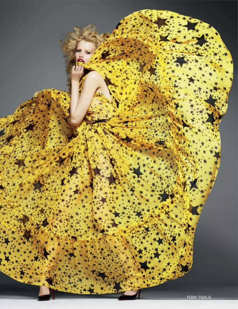 Hailey Clauson na Terry Tsiolis kuri Vogue Uburusiya Nzeri 2011