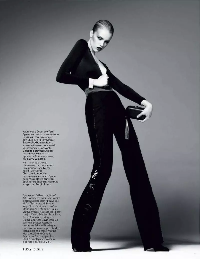 Hailey Clauson oleh Terry Tsiolis untuk Vogue Russia September 2011