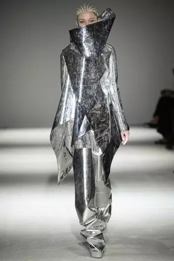 Gareth Pugh Autunno/Inverno 2014 | Settimana della moda di Parigi