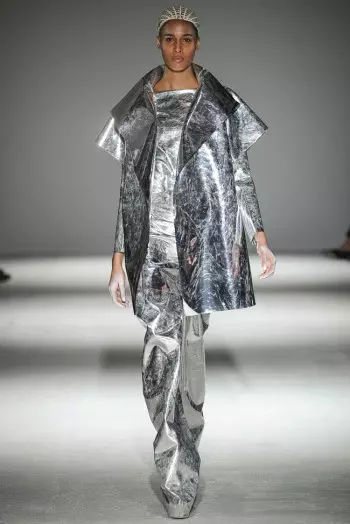 Gareth Pugh Fall/Winter 2014 | Wiki ya Mitindo ya Paris