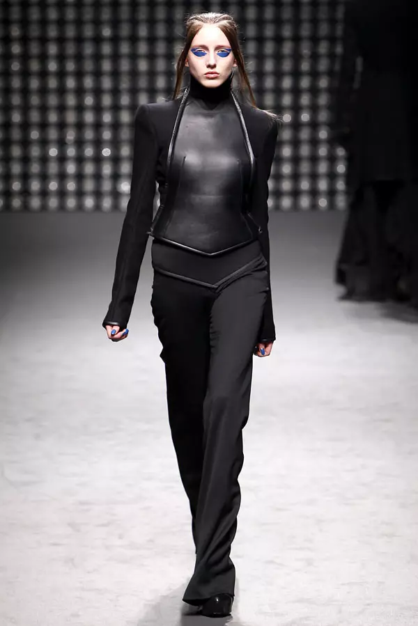 Gareth Pugh 2011 年秋季 |巴黎時裝週