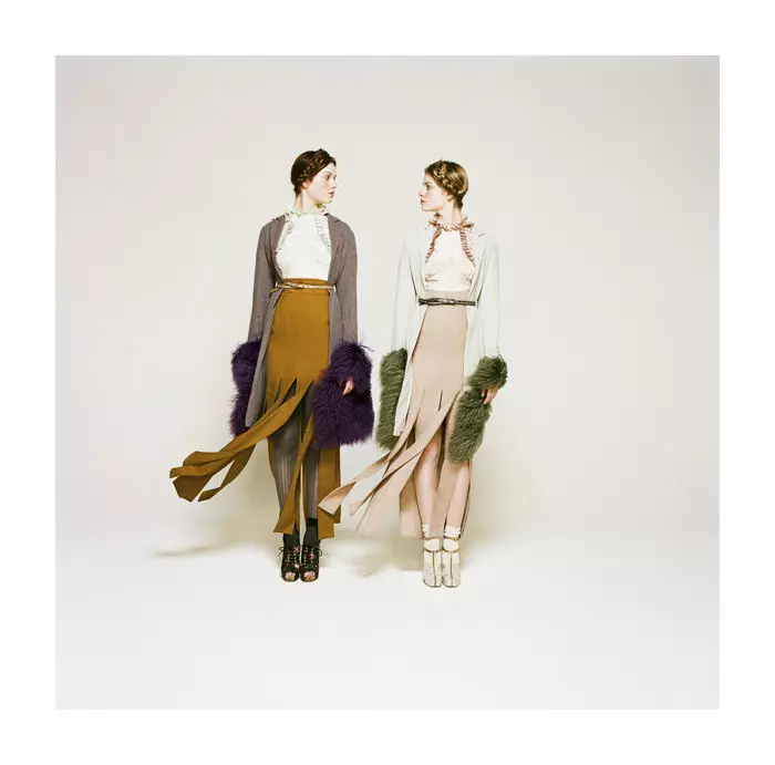 Rodarte සමාරම්භක උත්සවය සඳහා වැටීම 2011 Lookbook