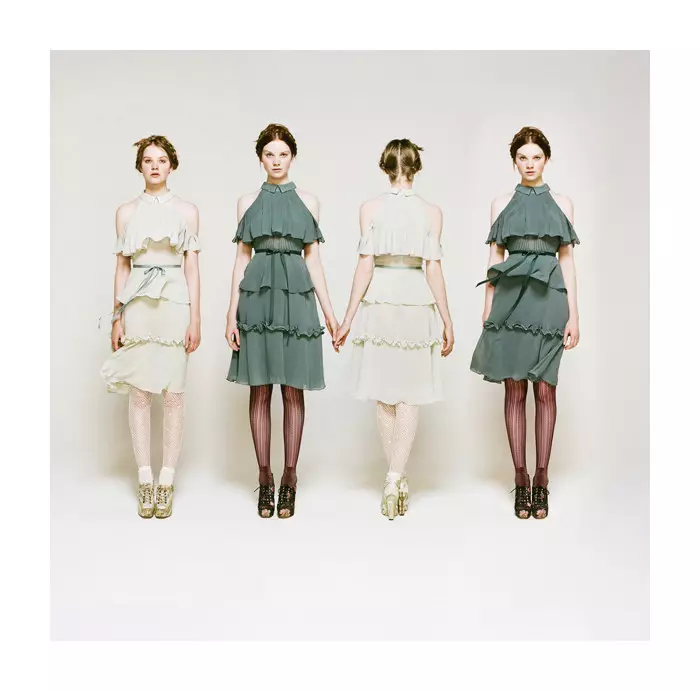 Rodarte සමාරම්භක උත්සවය සඳහා වැටීම 2011 Lookbook