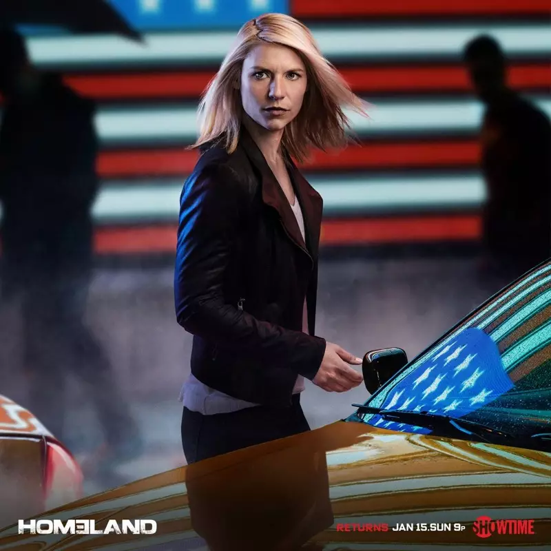 Claire Danes သည် Homeland season 6 ပရိုမိုးရှင်းပုံတွင် သားရေဂျာကင်ကို ၀တ်ထားသည်။