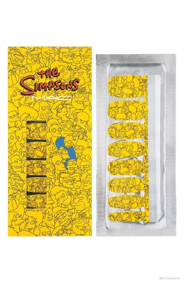 Nálepky na nehty The Simpsons for MAC Cosmetics 'Marge Simpson's Cuticles' (limitovaná edice) k dispozici na Nordstrom za 16,50 $