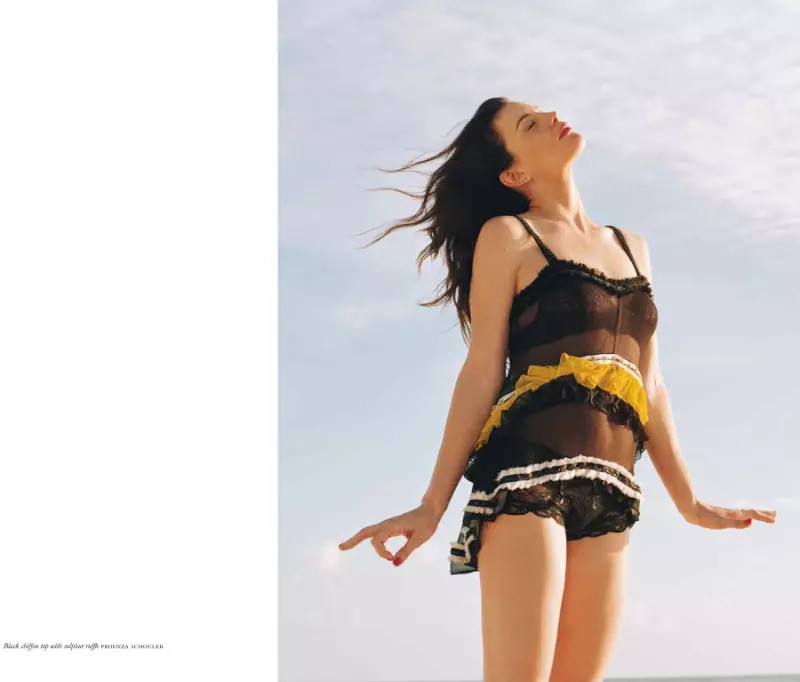 Theo Wenner 在 Proenza Schouler 中為 Purple Fashion S/S 2011 設計的 Liv Tyler