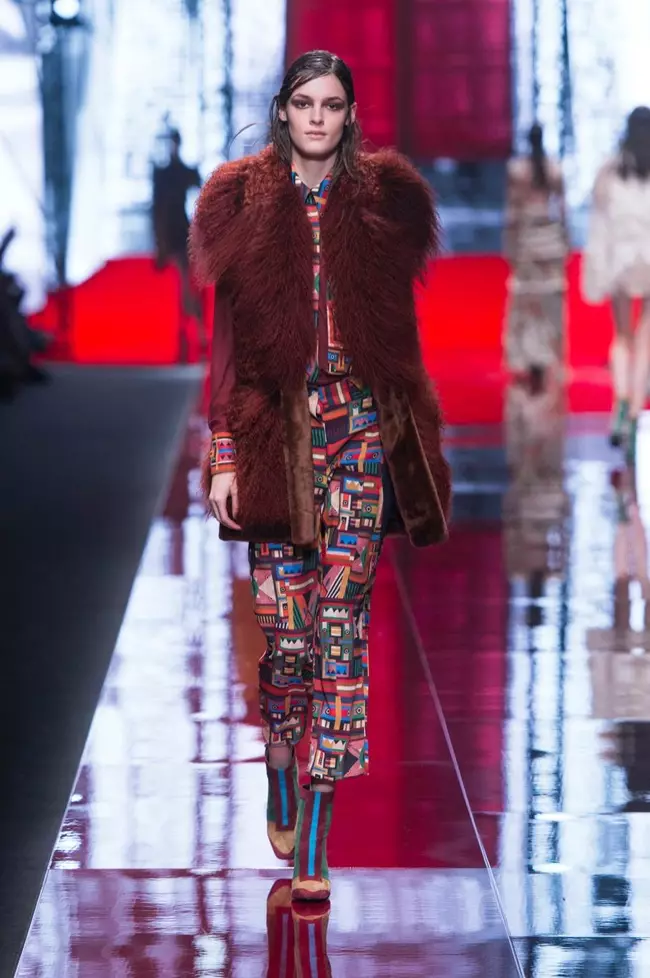 Un look della collezione autunno inverno 2015 di Just Cavalli