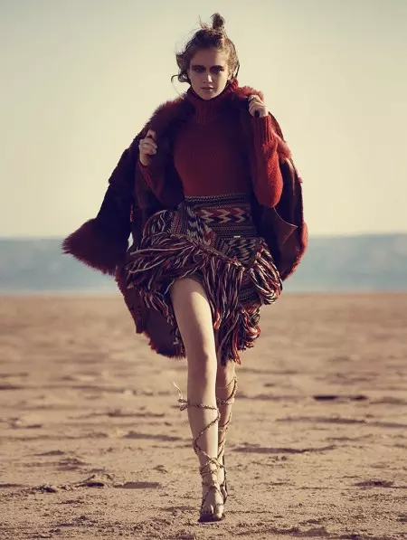 Nomadic Queen: Richard Ramos Yaworan Chic Furs fun Arabinrin Spain