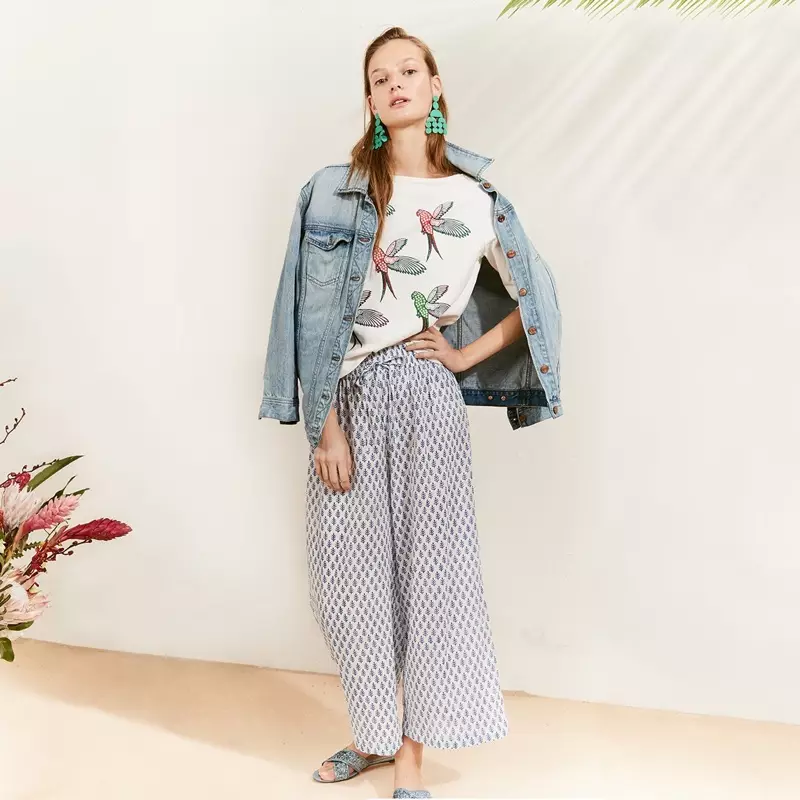 J. Crew oversized Denim Jacket, SZ Blockprints for J. Crew Wide-leg Pant in Blue Patti Leaf, Circle Statement Earrings සහ Glitter Cora Crisscross Sandals