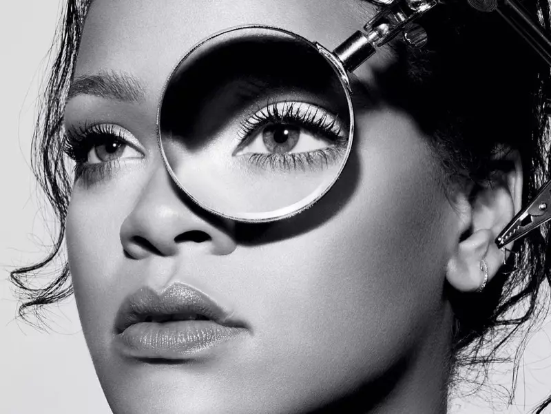 Rihanna Fenty Beauty Full Frontal Mascara Campaign 33000_8