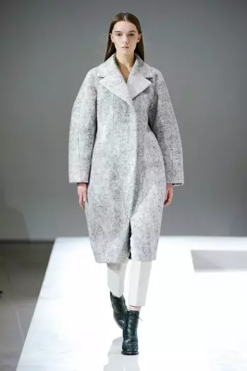 Jil Sander Fall / Winter 2014 | Izu Ejiji Milan