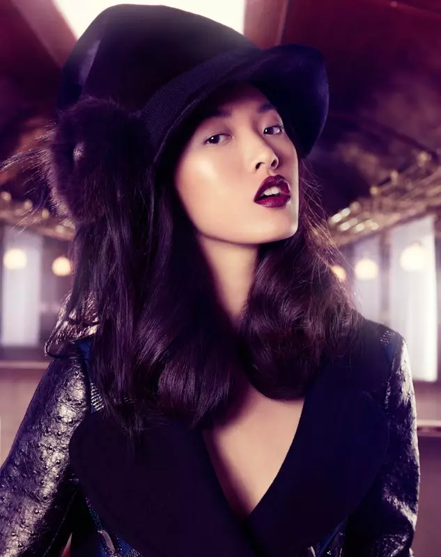 Tian Yi, Bonnie Chen, Miao Bin Si 및 기타 스톡턴 존슨의 2012 F/W 보그 차이나 컬렉션을 위해 Louis Vuitton Express를 타고