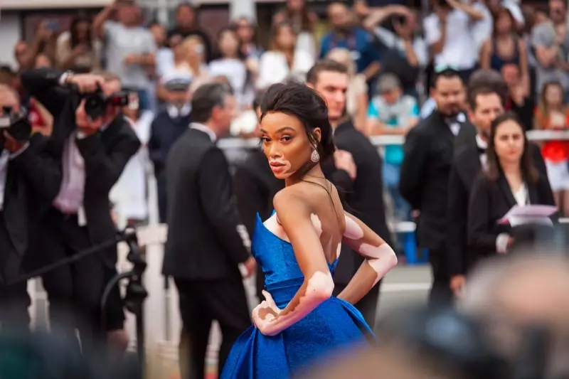 Winnie Harlow på filmfestivalen i Cannes