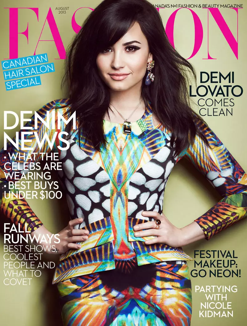 데미 로바토(Demi Lovato)가 크리스 니콜스(Chris Nicholls)의 패션 매거진 8월호에 등장