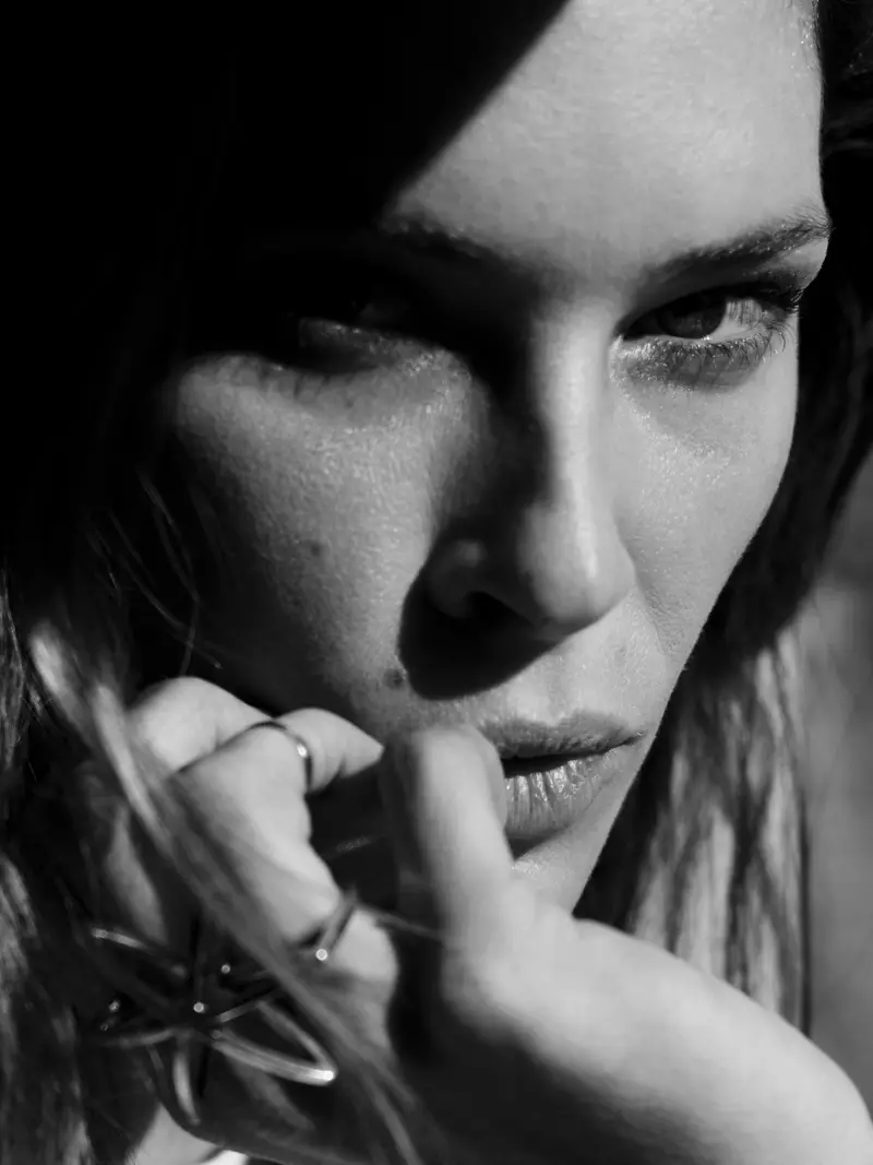 Erin Wasson posa para Annemarieke van Drimmelen na revista Rika