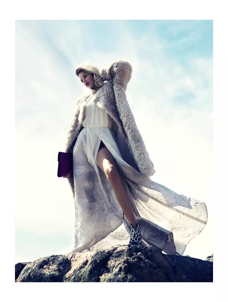 Linnea Regander Embress the Outdoors for Elle Serbia by Fredrik Wannerstedt