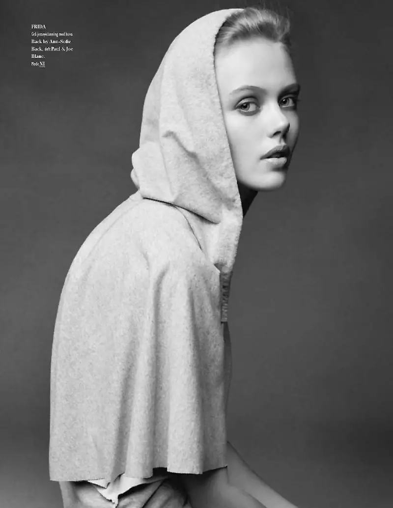 Frida Gustavsson & Mona Johannesson vir Bon #55 Winter 2010 deur Hasse Nielsen