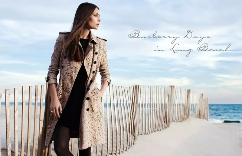 Paula de Della Bass în „Burberry Days in Long Beach” pentru Fashion Gone Rogue