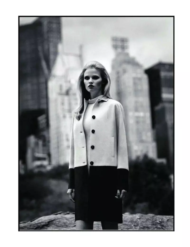 Lara Stone saunia e Alasdair McLellan mo Vogue Paris Novema 2011