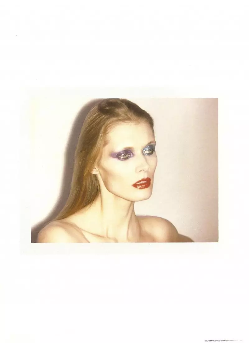 Malgosia Bela & Anna Selezneva โดย Ezra Petronio สำหรับ Self Service Spring 2010