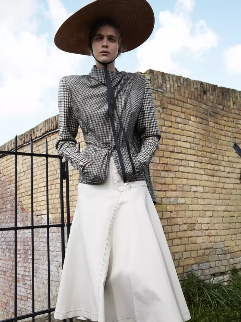 Kim Noorda | ຖະແຫຼງການ hats Fashion Editorial | L'Officiel ເນເທີແລນ