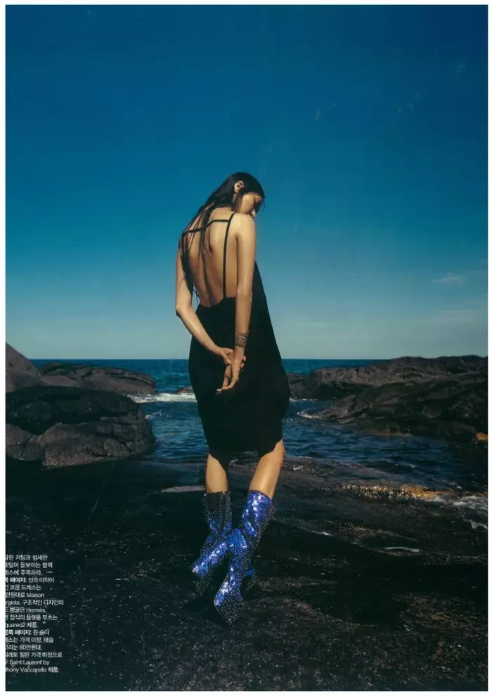 Si Sung Hee Kim usa ka Sirena sa Dagat para sa Harper's Bazaar Korea